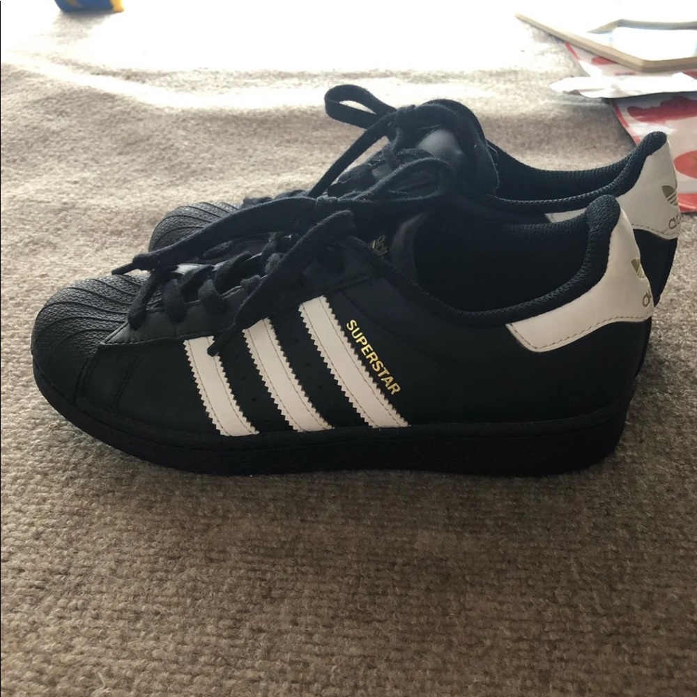 Adidas superstar size 5